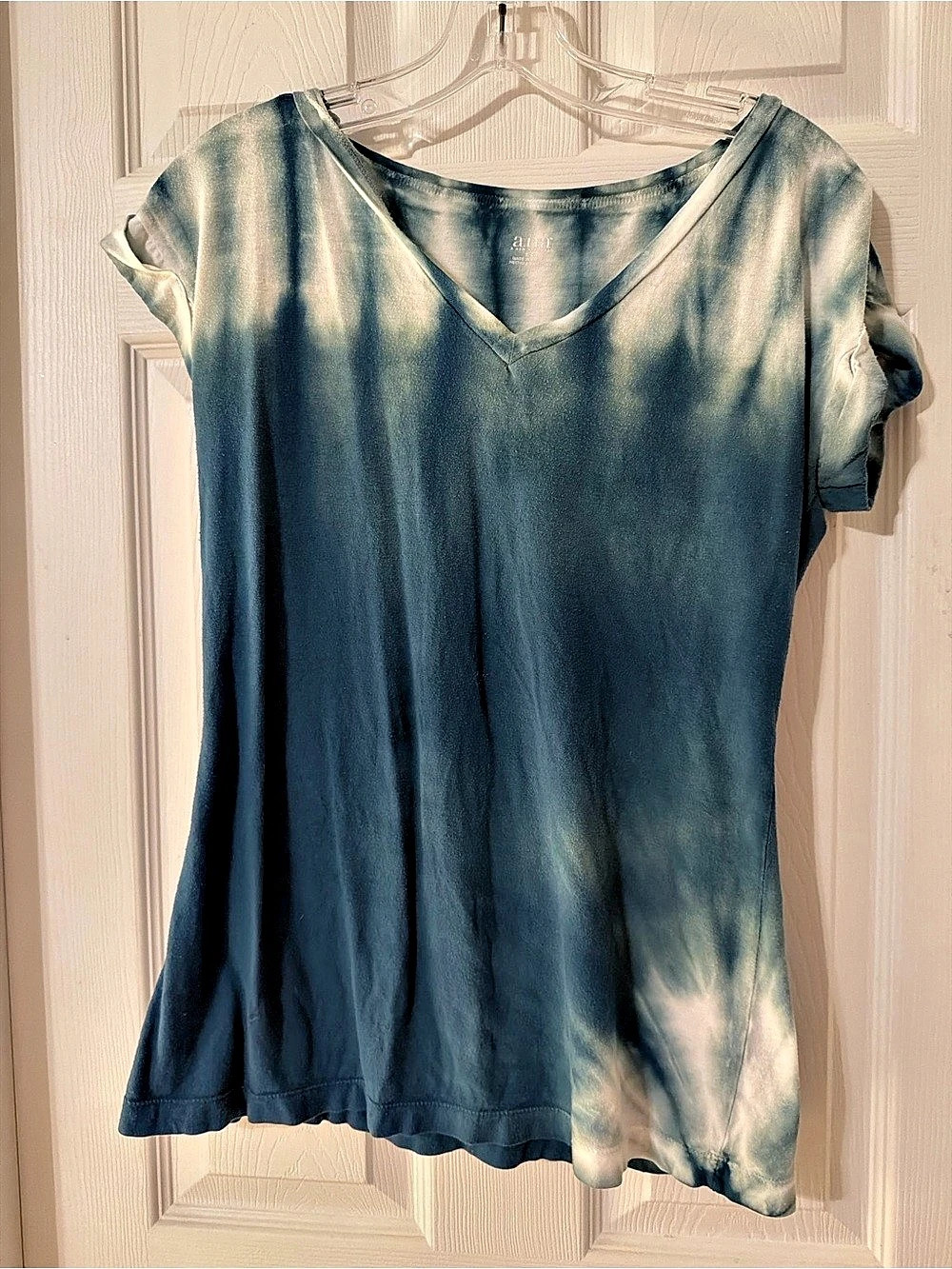 A New Approach Tie-Dye Short Sleeve Top in Blue Like New